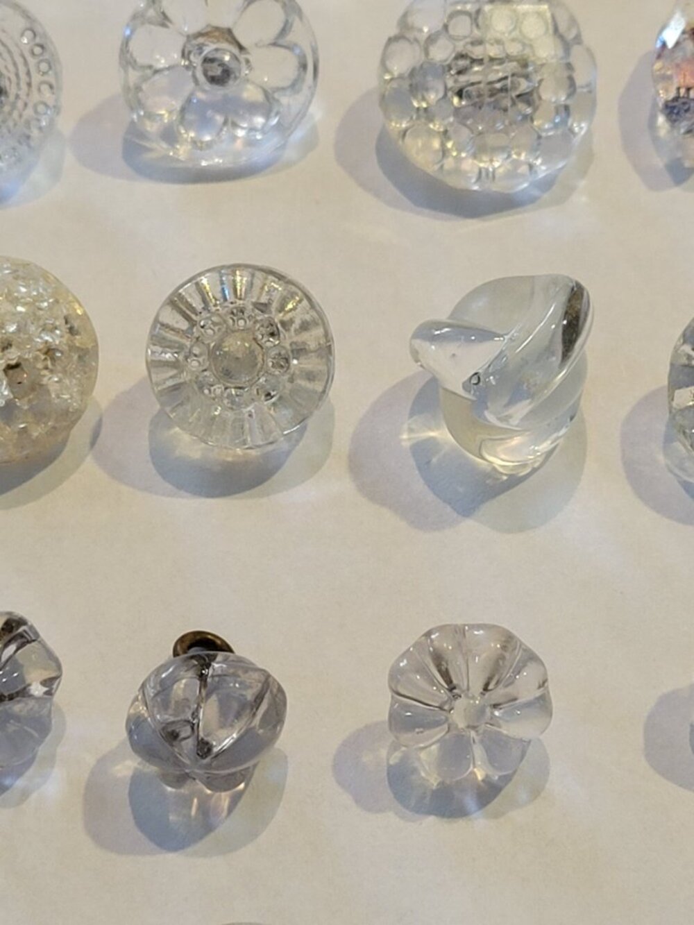 Lot of Clear Glass Shanked Vintage Buttons - Picture 9 of 16